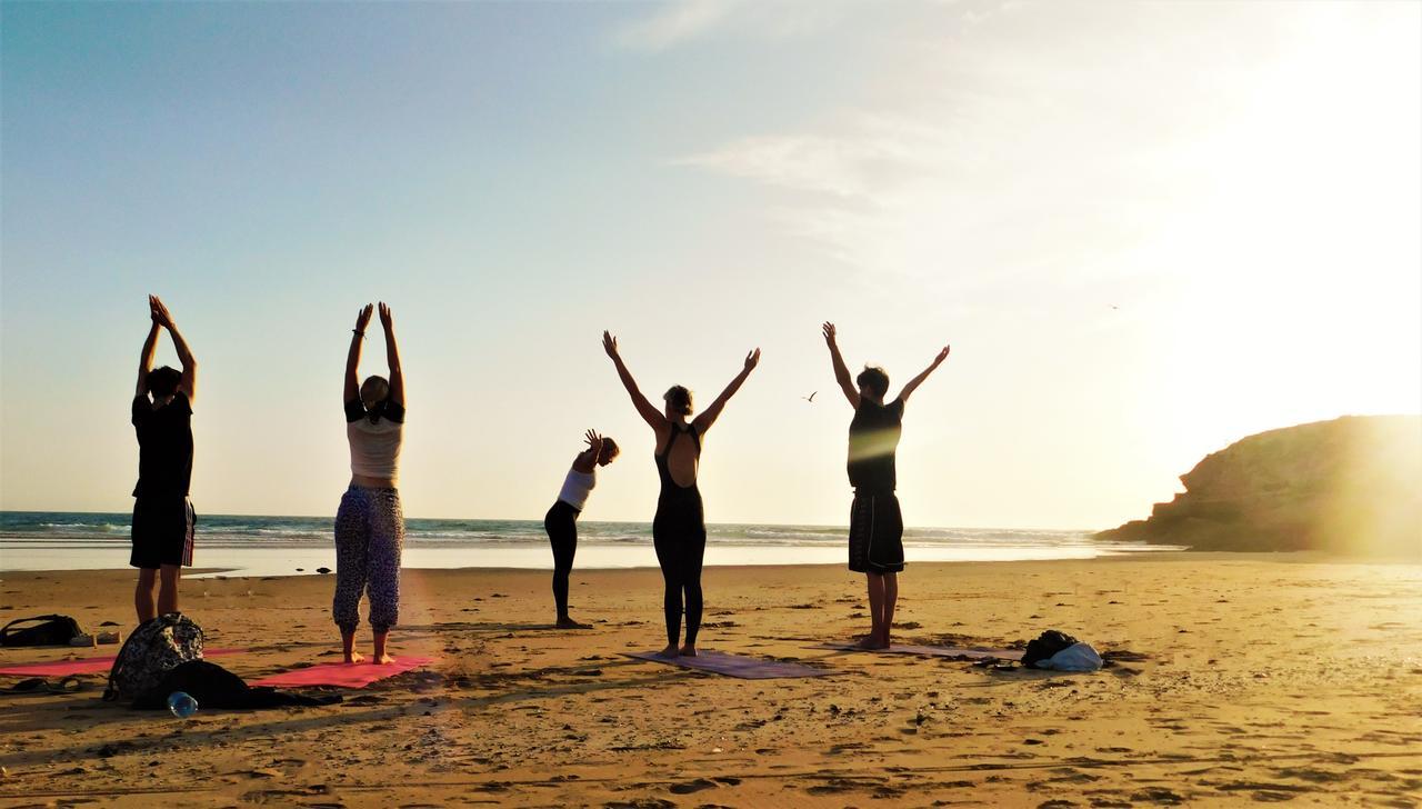 הוסטל Tamraght Ou Fella Surf & Yoga Paradise Morocco מראה חיצוני תמונה